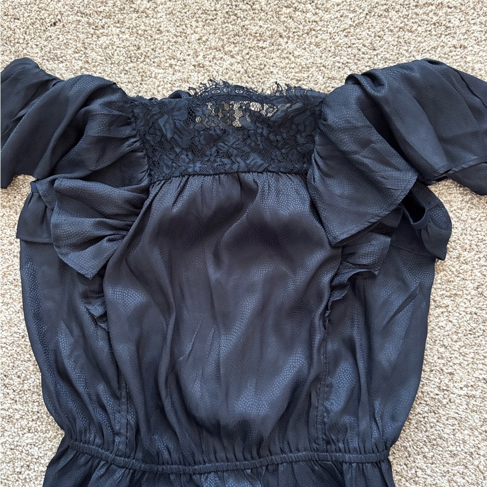 Anthropologie Blue silk blouse with lace details. sz small New